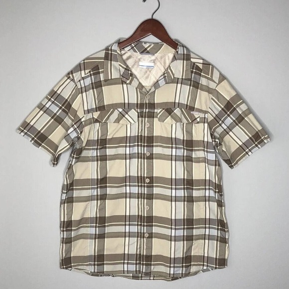 COLUMBIA Men's Plaid Short Sleeve Button Up Shirt Size L Fishing Hiking Camp - Picture 1 of 6